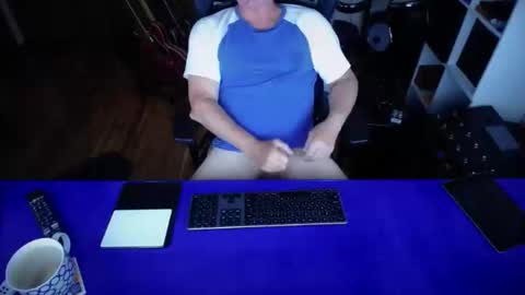 Snapshot of guesswhatigot2 chatting on 26, 2, 2025 guesswhatigot2 online show from 26, 2, 2025