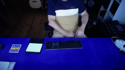 Snapshot of guesswhatigot2 chatting on 1, 3, 2025 guesswhatigot2 online show from 1, 3, 2025