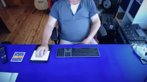 Snapshot of guesswhatigot2 chatting on 2, 3, 2025 guesswhatigot2 online show from 2, 3, 2025