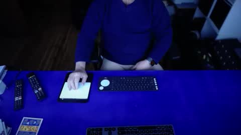 Snapshot of guesswhatigot2 chatting on 12, 9, 2025 guesswhatigot2 online show from 12, 9, 2025