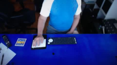 Snapshot of guesswhatigot2 chatting on 15, 11, 2025 guesswhatigot2 online show from 15, 11, 2025