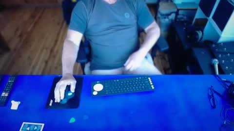 Snapshot of guesswhatigot2 chatting on 10, 1, 2026 guesswhatigot2 online show from 10, 1, 2026