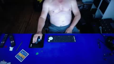 Snapshot of guesswhatigot2 chatting on 15, 1, 2026 guesswhatigot2 online show from 15, 1, 2026