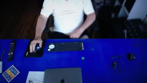 Snapshot of guesswhatigot2 chatting on 27, 2, 2026 guesswhatigot2 online show from 27, 2, 2026