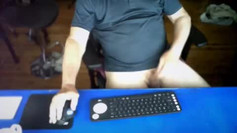 Snapshot of guesswhatigot2 chatting on 6, 3, 2026 guesswhatigot2 online show from 6, 3, 2026