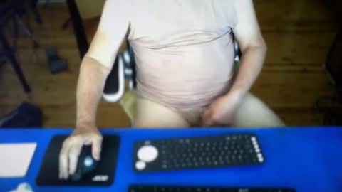 Snapshot of guesswhatigot2 chatting on 15, 3, 2026 guesswhatigot2 online show from 15, 3, 2026