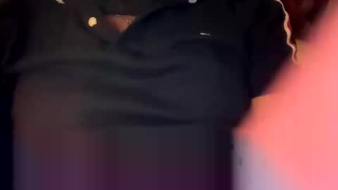 guesswhosback13 online show from 21, 4, 2026