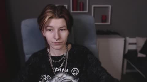 Snapshot of guitarandangell chatting on 13, 1, 2026 guitarandangell online show from 13, 1, 2026