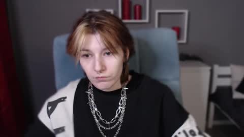 Snapshot of guitarandangell chatting on 7, 2, 2026 guitarandangell online show from 7, 2, 2026