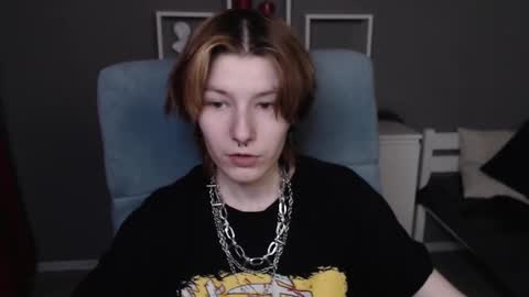 Snapshot of guitarandangell chatting on 12, 2, 2026 guitarandangell online show from 12, 2, 2026