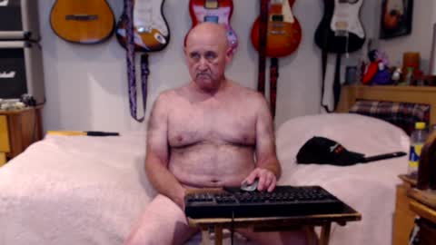 Snapshot of guitarsexgod chatting on 4, 2, 2025 Mario online show from 4, 2, 2025