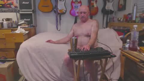 Snapshot of guitarsexgod chatting on 17, 2, 2025 Mario online show from 17, 2, 2025
