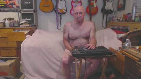Snapshot of guitarsexgod chatting on 18, 2, 2025 Mario online show from 18, 2, 2025