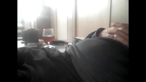 Snapshot of guizmeau72 chatting on 4, 3, 2025 guizmeau72 online show from 4, 3, 2025