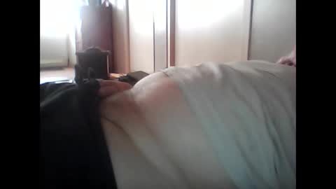 Snapshot of guizmeau72 chatting on 8, 10, 2025 guizmeau72 online show from 8, 10, 2025