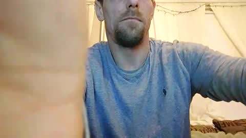 Snapshot of gunnarssonbenni33 chatting on 7, 3, 2026 gunnarssonbenni33 online show from 7, 3, 2026