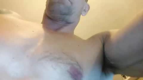 Snapshot of gunnarssonbenni33 chatting on 8, 6, 2026 gunnarssonbenni33 online show from 8, 6, 2026
