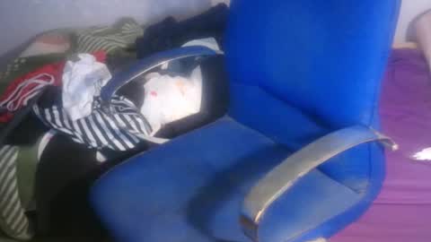 Snapshot of gusanito_enano chatting on 9, 1, 2026 gusanito_enano online show from 9, 1, 2026