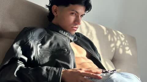 Snapshot of guts_x chatting on 7, 1, 2025 Guts online show from 7, 1, 2025