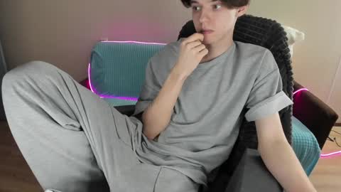 Snapshot of guy_liam1 chatting on 1, 2, 2025 guy_liam1 online show from 1, 2, 2025