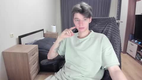 Snapshot of guy_liam1 chatting on 20, 12, 2025 guy_liam1 online show from 20, 12, 2025