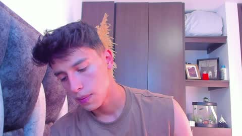 Snapshot of guy_twinks chatting on 28, 12, 2024 Gabriel online show from 28, 12, 2024