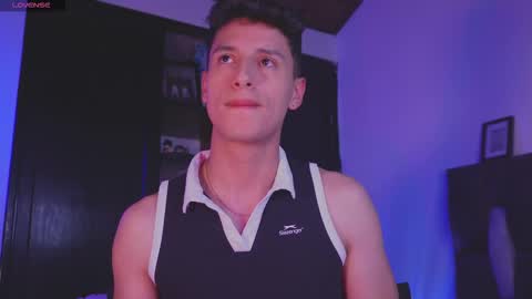 Snapshot of guy_twinks chatting on 21, 12, 2025 Gabriel online show from 21, 12, 2025