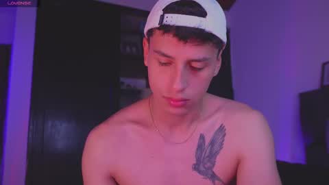 Snapshot of guy_twinks chatting on 23, 12, 2025 Gabriel online show from 23, 12, 2025