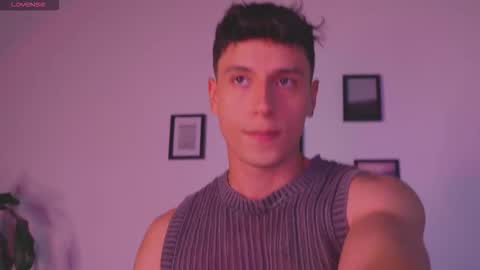 Snapshot of guy_twinks chatting on 26, 2, 2026 Gabriel online show from 26, 2, 2026