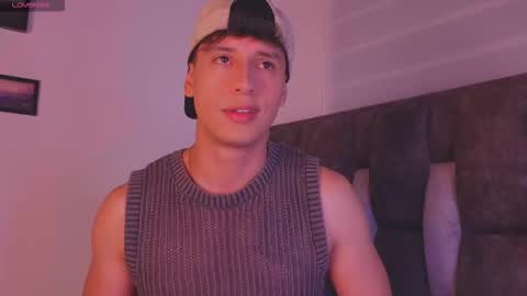 Snapshot of guy_twinks chatting on 5, 3, 2026 Gabriel online show from 5, 3, 2026