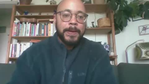 Snapshot of guy_wood15 chatting on 21, 10, 2025 guy_wood15 online show from 21, 10, 2025