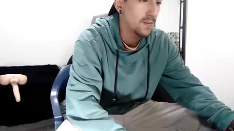 Snapshot of guykarim chatting on 22, 12, 2024 karim online show from 22, 12, 2024