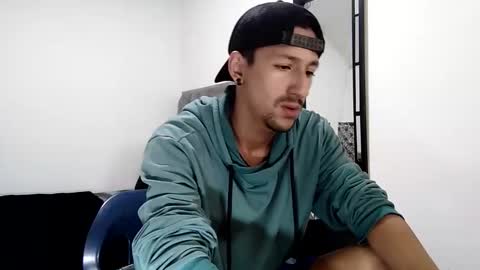 Snapshot of guykarim chatting on 30, 12, 2024 karim online show from 30, 12, 2024