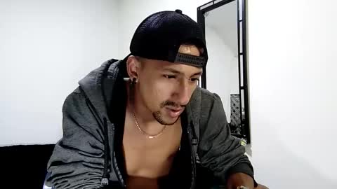 Snapshot of guykarim chatting on 12, 1, 2025 karim online show from 12, 1, 2025