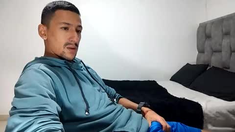 Snapshot of guykarim chatting on 5, 3, 2025 karim online show from 5, 3, 2025