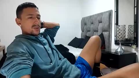 Snapshot of guykarim chatting on 7, 3, 2025 karim online show from 7, 3, 2025