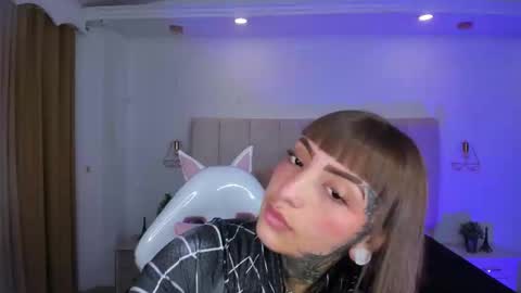 Snapshot of gyal_8_ chatting on 28, 11, 2025 gyal_8_ online show from 28, 11, 2025