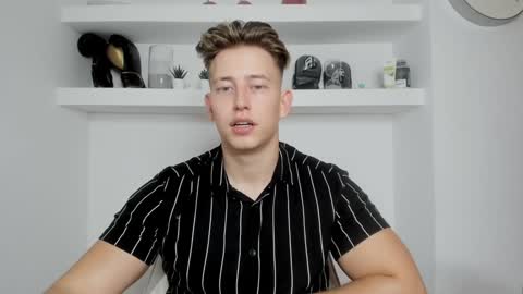 Snapshot of gym_alpha chatting on 5, 12, 2024 Oliver online show from 5, 12, 2024