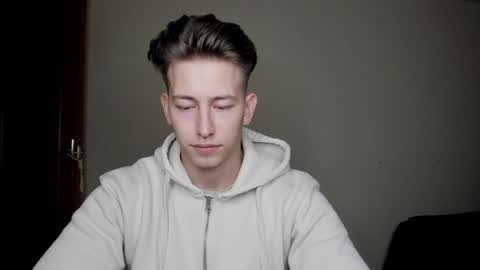 Snapshot of gym_alpha chatting on 6, 1, 2025 Oliver online show from 6, 1, 2025