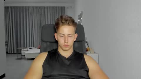 Snapshot of gym_alpha chatting on 16, 10, 2025 Oliver online show from 16, 10, 2025