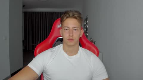 Snapshot of gym_alpha chatting on 24, 10, 2025 Oliver online show from 24, 10, 2025