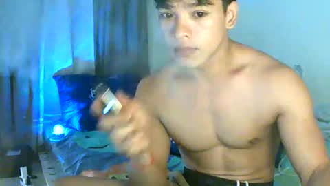 Snapshot of gymnasmenos chatting on 8, 3, 2026 AJ online show from 8, 3, 2026