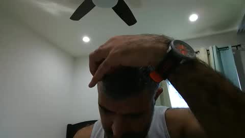 Snapshot of h0nest84 chatting on 16, 12, 2025 h0nest84 online show from 16, 12, 2025