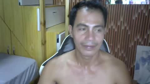 Snapshot of h0t2xh0ry chatting on 8, 1, 2026 Rue online show from 8, 1, 2026