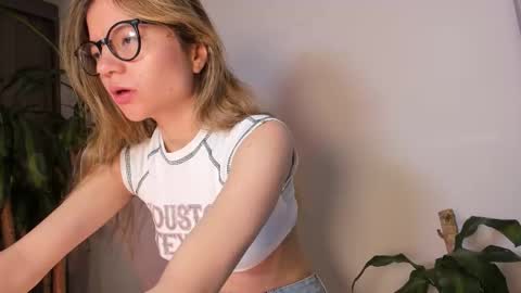 Hailey online show from 12, 9, 2025