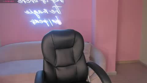 Hailey online show from 12, 7, 2026