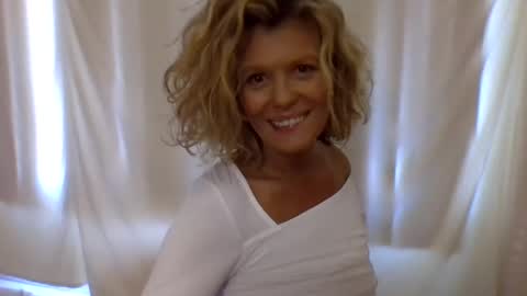 Hailey online show from 20, 12, 2024