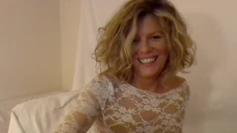 Hailey online show from 14, 1, 2025