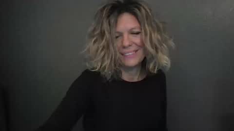 Hailey online show from 27, 4, 2026