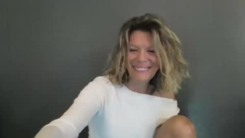Hailey online show from 30, 4, 2026